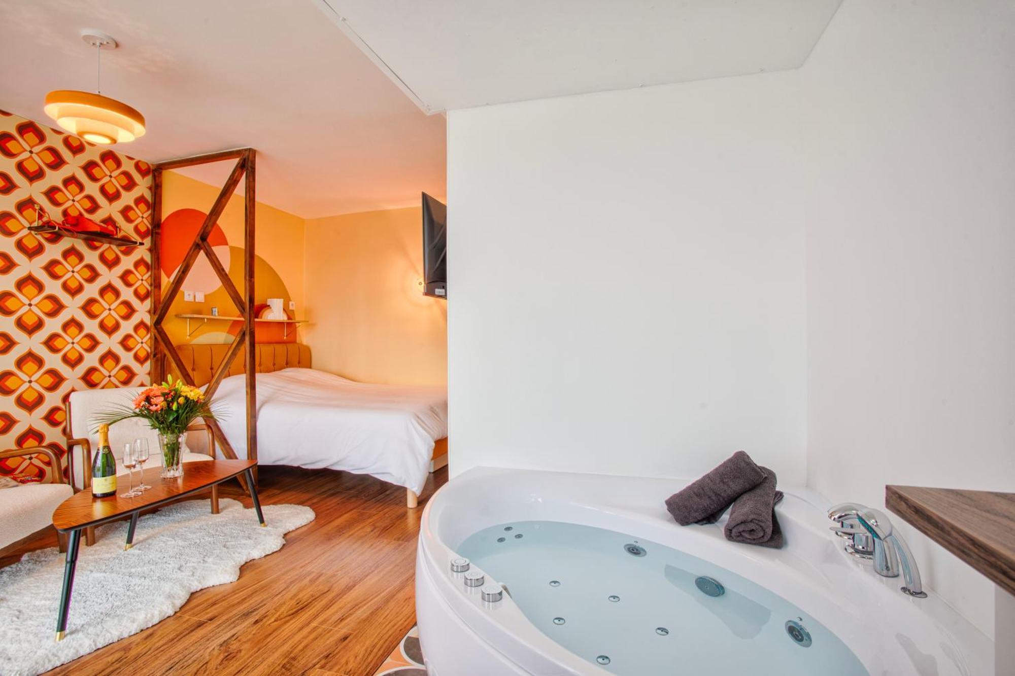 Apartment Annee 70 - Jacuzzi Et Balcon